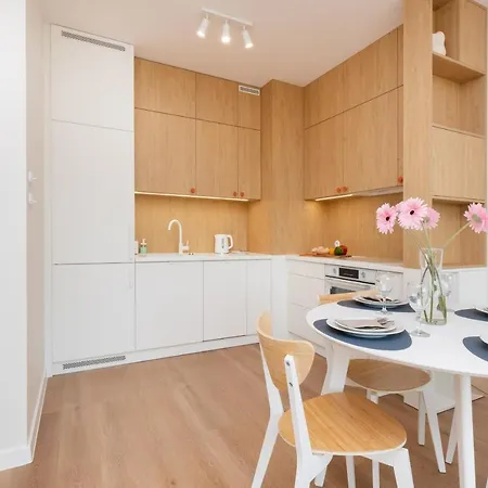 Elegant Pastel Letnicka With Gym & Parking By Renters Appartement Gdańsk